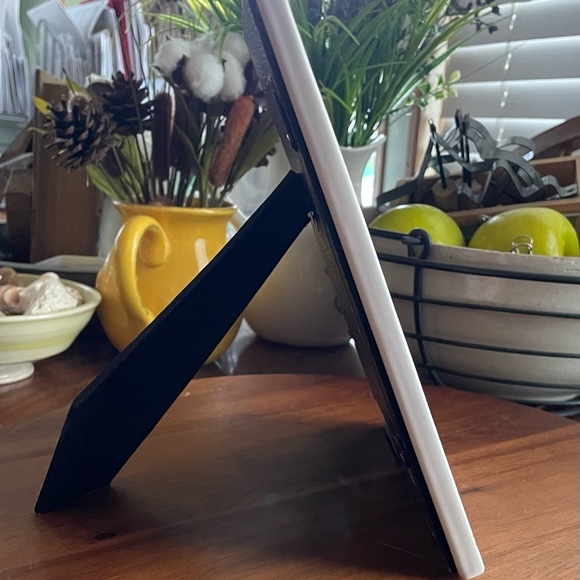 **VINTAGE** *HALLMARK* 4 x 6 Glazed Ceramic Picture Frame - Floral - Picture 4 of 7